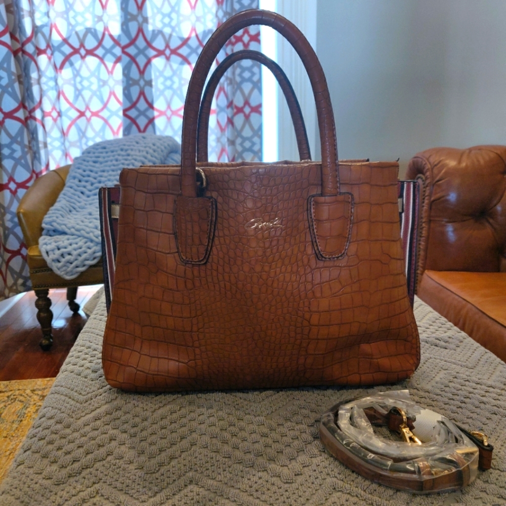 Gently Used Axel Handbag